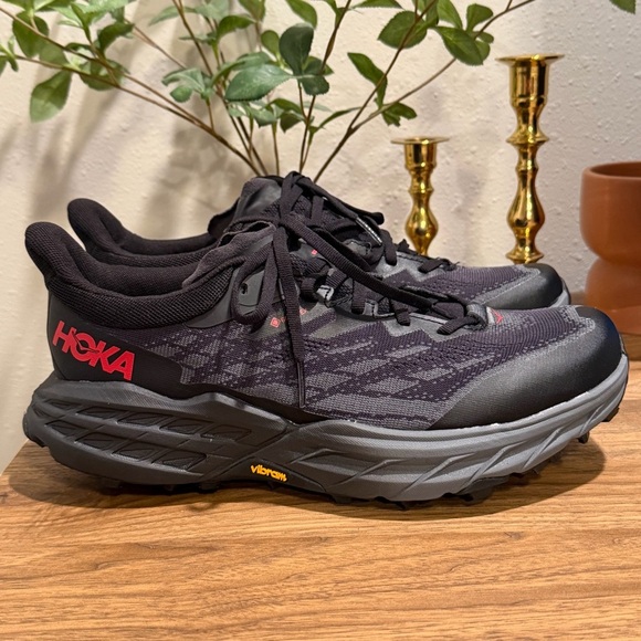 Hoka One One NWOB Women’s 9B Speedgoat 5 GTX Spike Trail Running Shoes Athletic - Picture 1 of 7